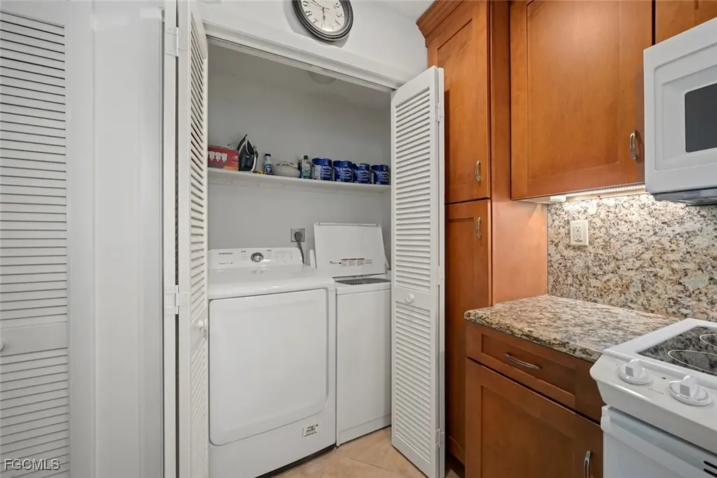 2721 W Gulf Drive Sanibel FL 33957