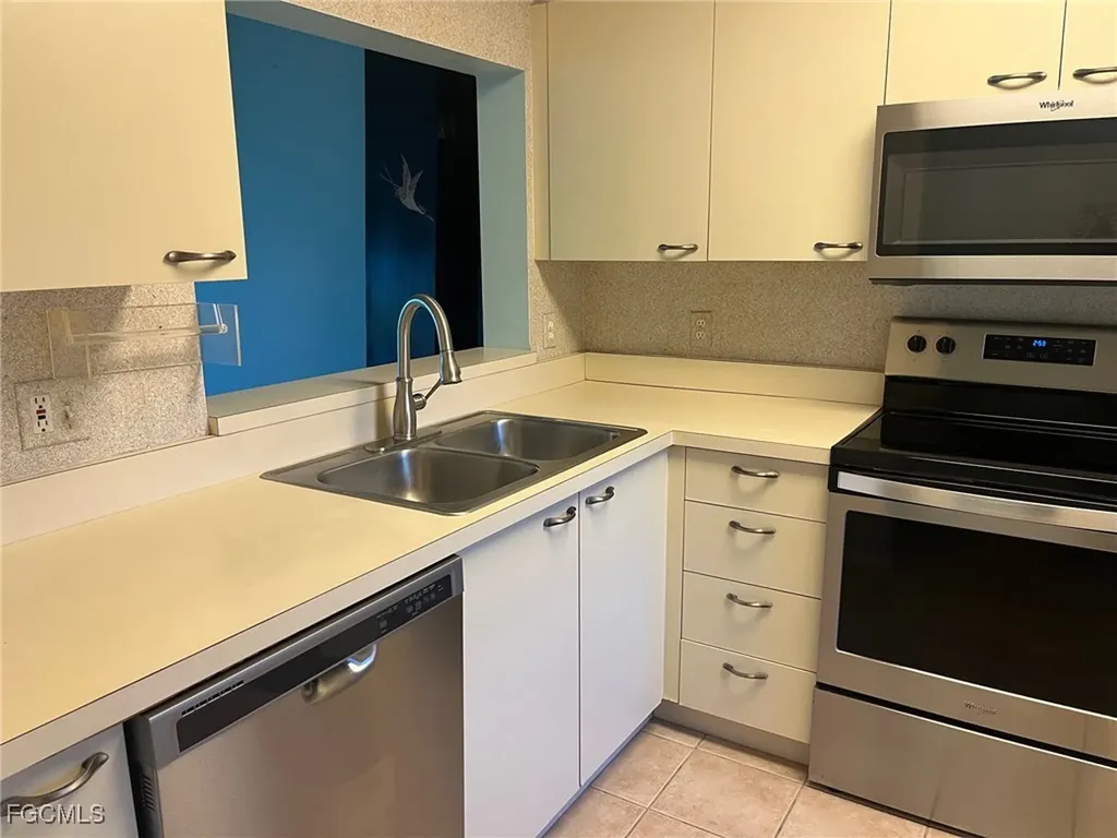 7406 Lake Breeze Drive Fort Myers FL 33907
