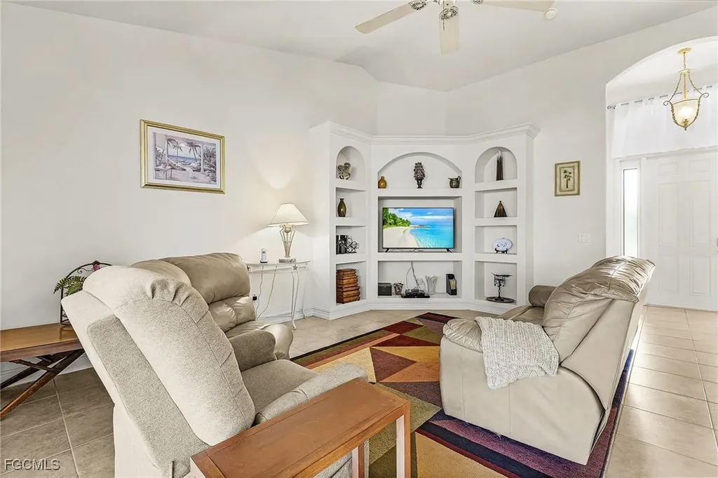 217 SW 43rd Terrace Cape Coral FL 33914