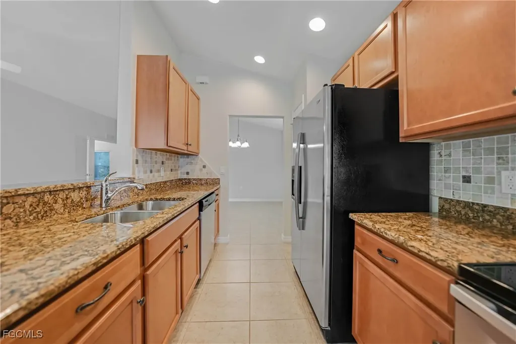 2457 Hopefield Court Cape Coral FL 33991