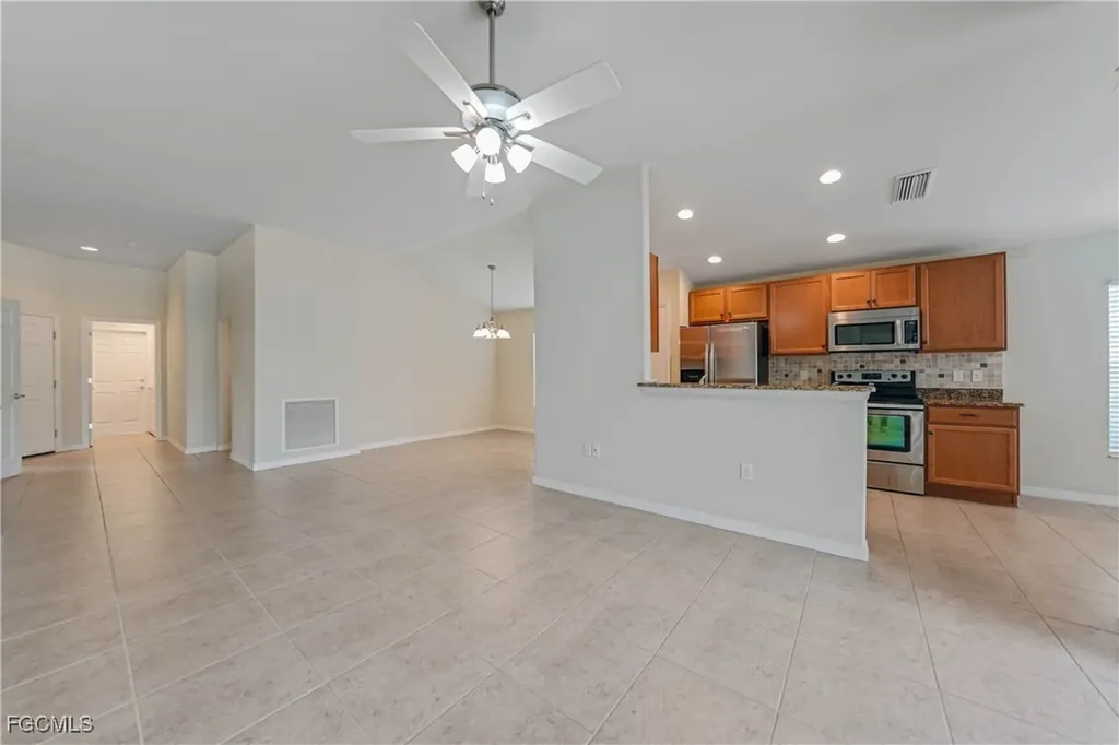 2457 Hopefield Court Cape Coral FL 33991