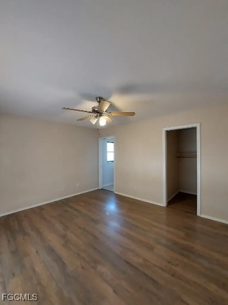 801 SW 10th Place Cape Coral FL 33991