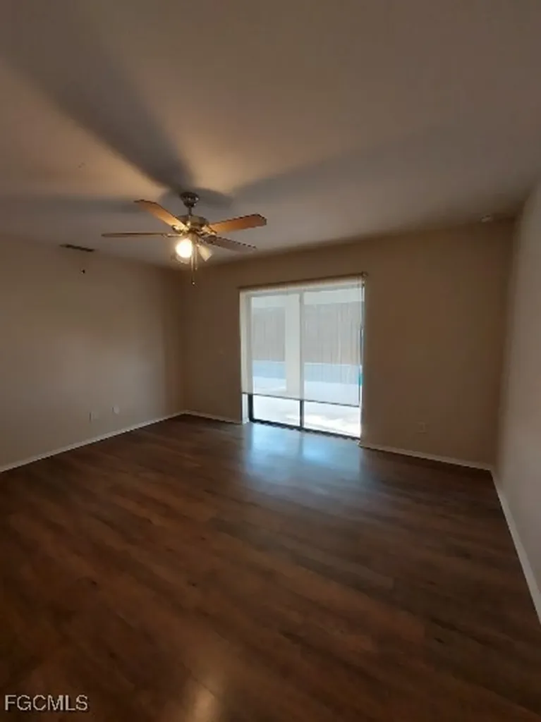 801 SW 10th Place Cape Coral FL 33991