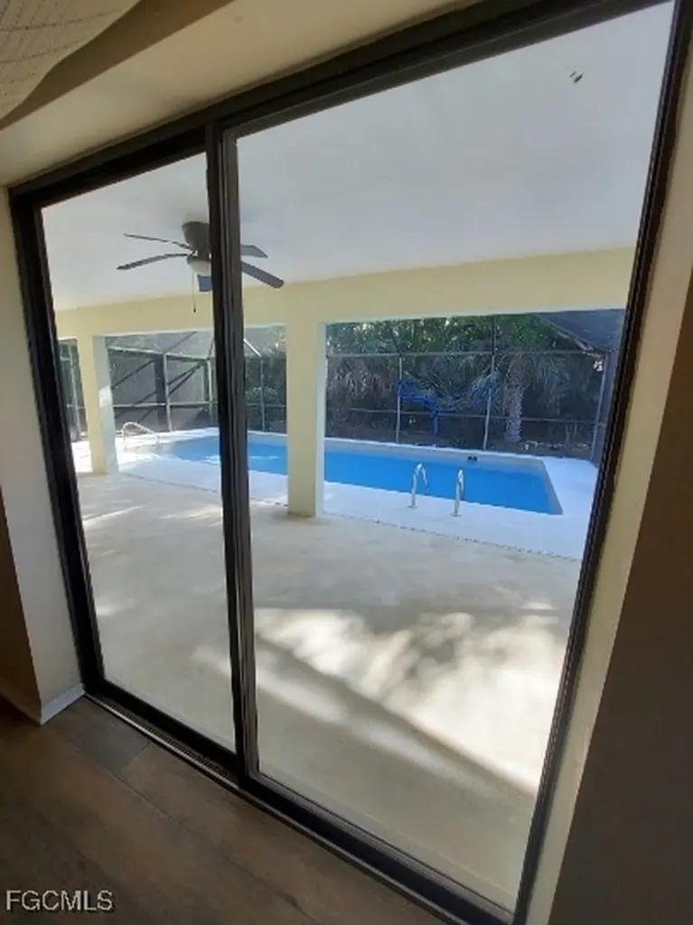 801 SW 10th Place Cape Coral FL 33991