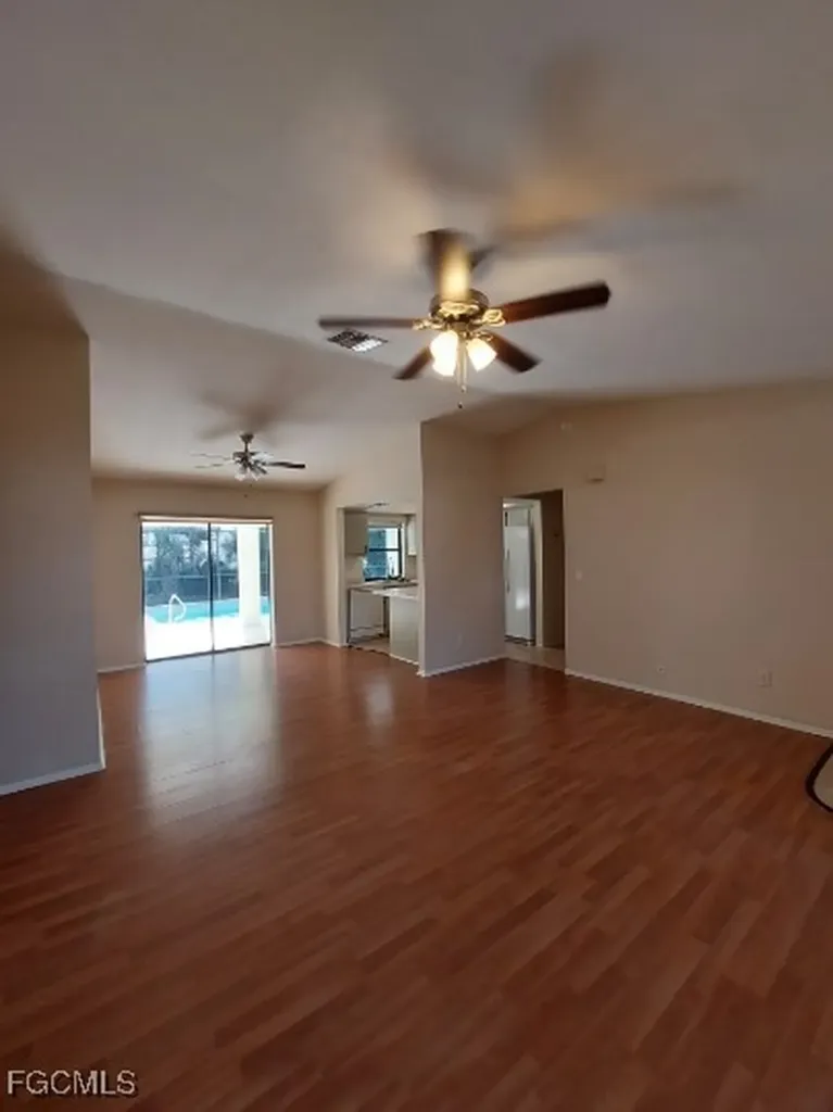 801 SW 10th Place Cape Coral FL 33991