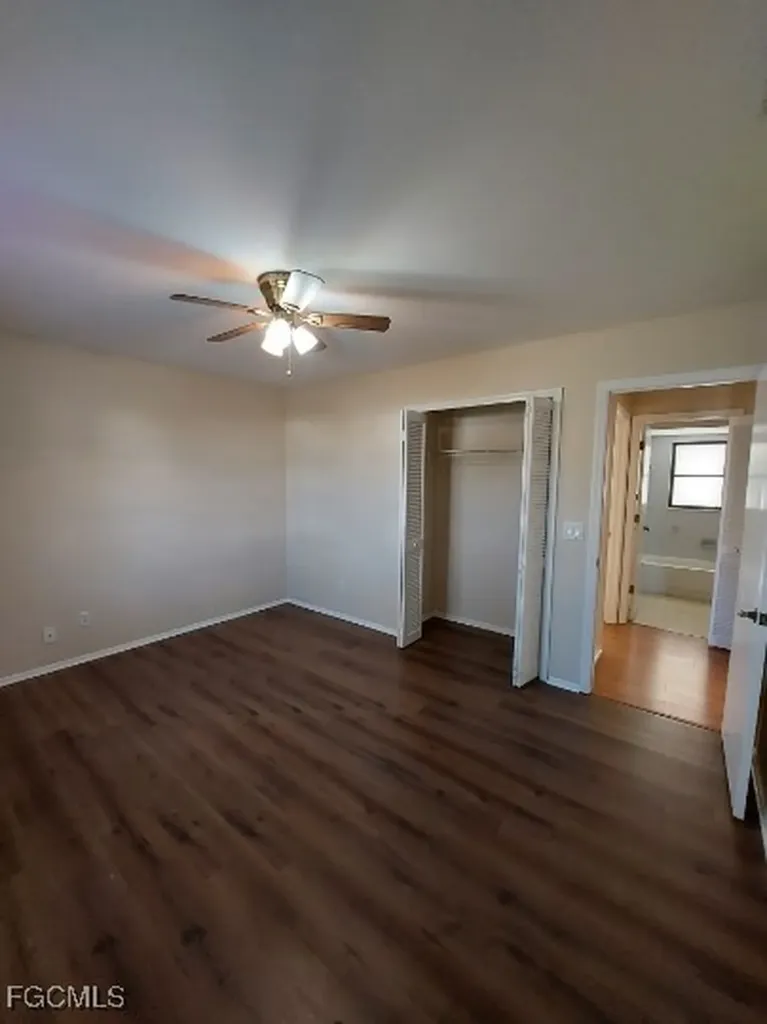 801 SW 10th Place Cape Coral FL 33991