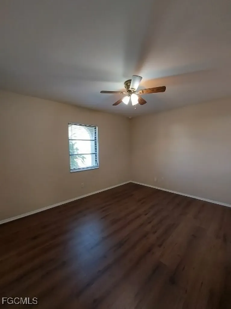 801 SW 10th Place Cape Coral FL 33991