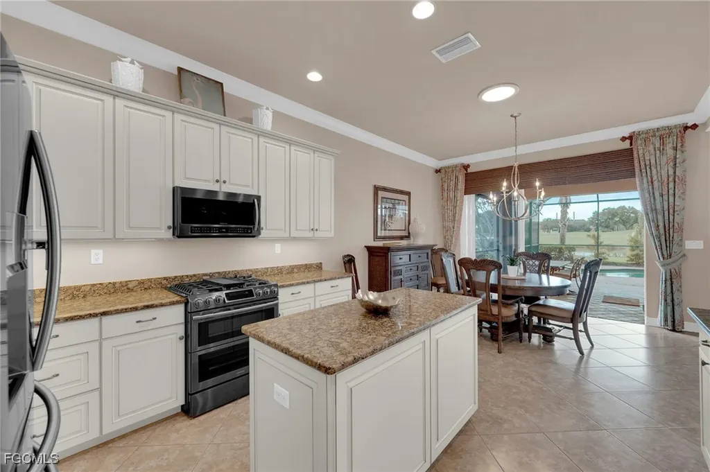 3221 Orangetree Bend Fort Myers FL 33905
