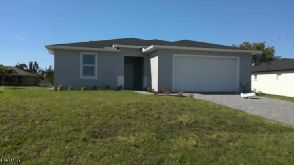422 NE 20th Terrace Cape Coral FL 33909