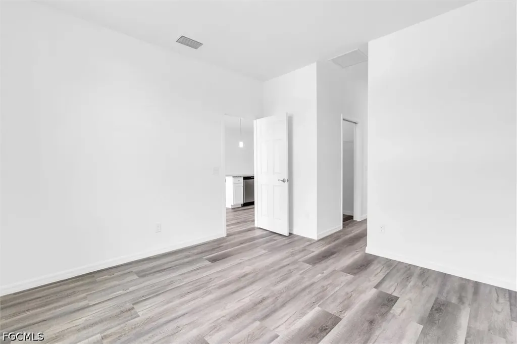 422 NE 20th Terrace Cape Coral FL 33909