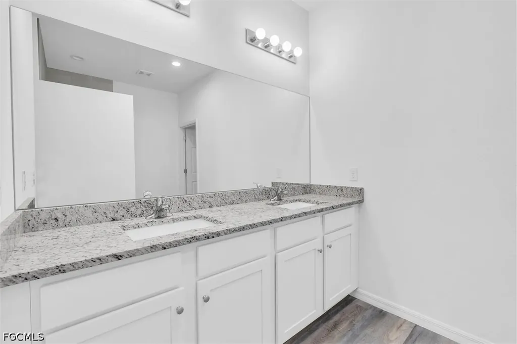 422 NE 20th Terrace Cape Coral FL 33909