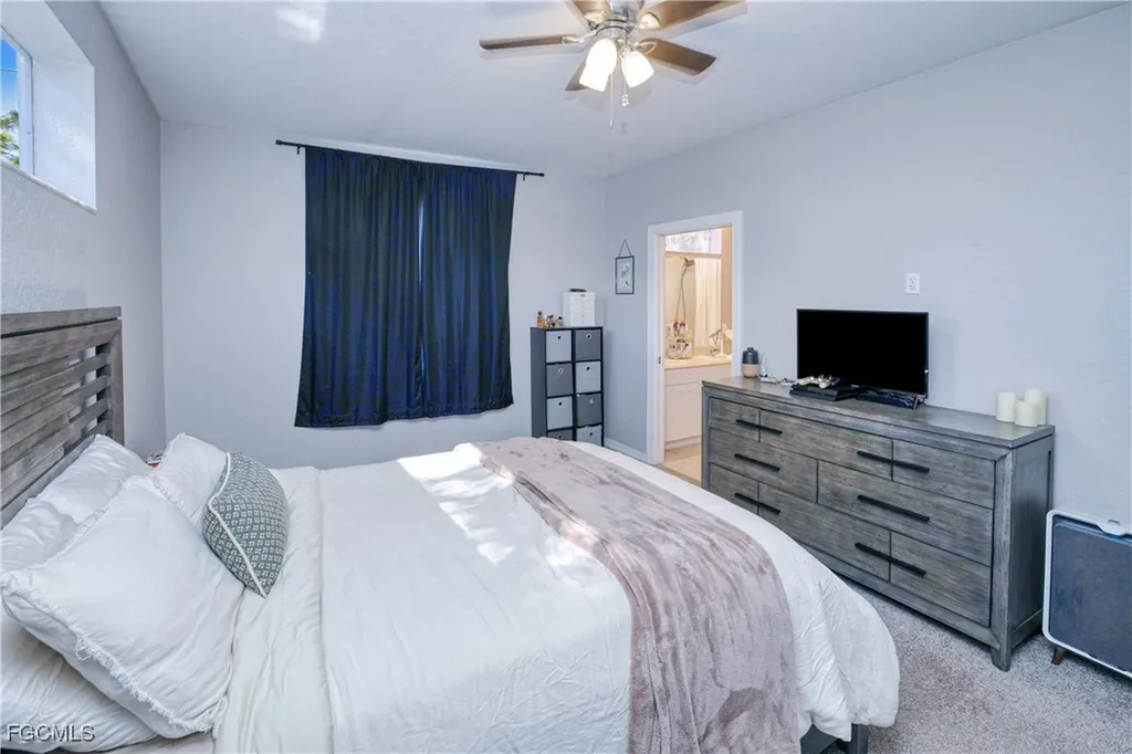 1040 Hancock Creek South Boulevard Cape Coral FL 33909