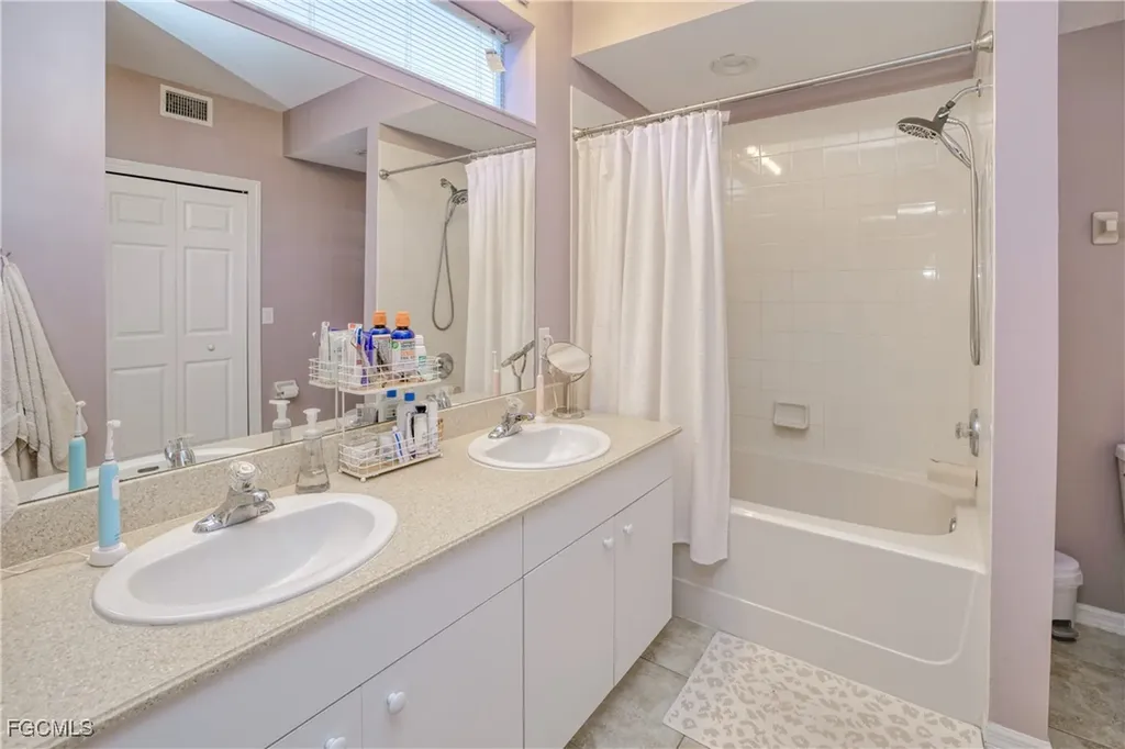 1040 Hancock Creek South Boulevard Cape Coral FL 33909