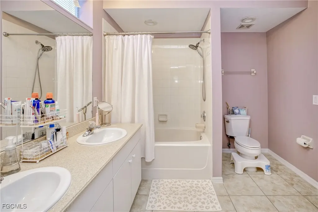 1040 Hancock Creek South Boulevard Cape Coral FL 33909