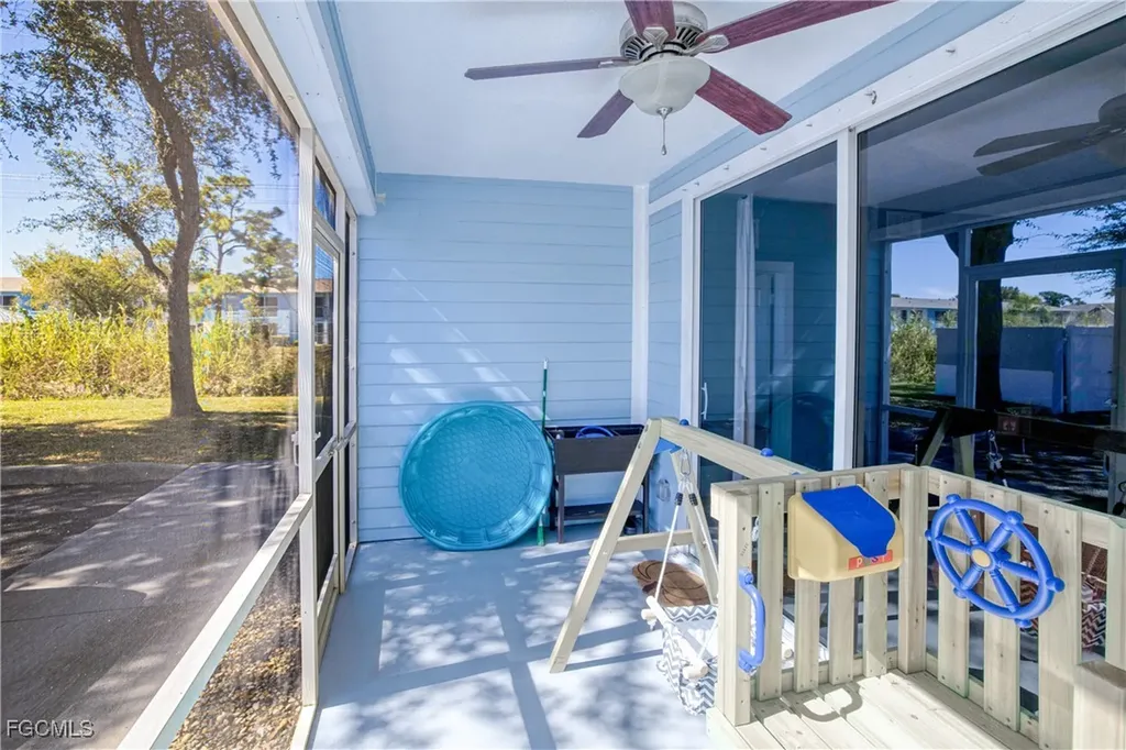 1040 Hancock Creek South Boulevard Cape Coral FL 33909