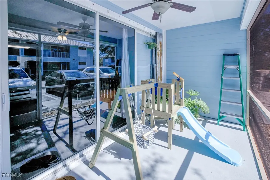 1040 Hancock Creek South Boulevard Cape Coral FL 33909