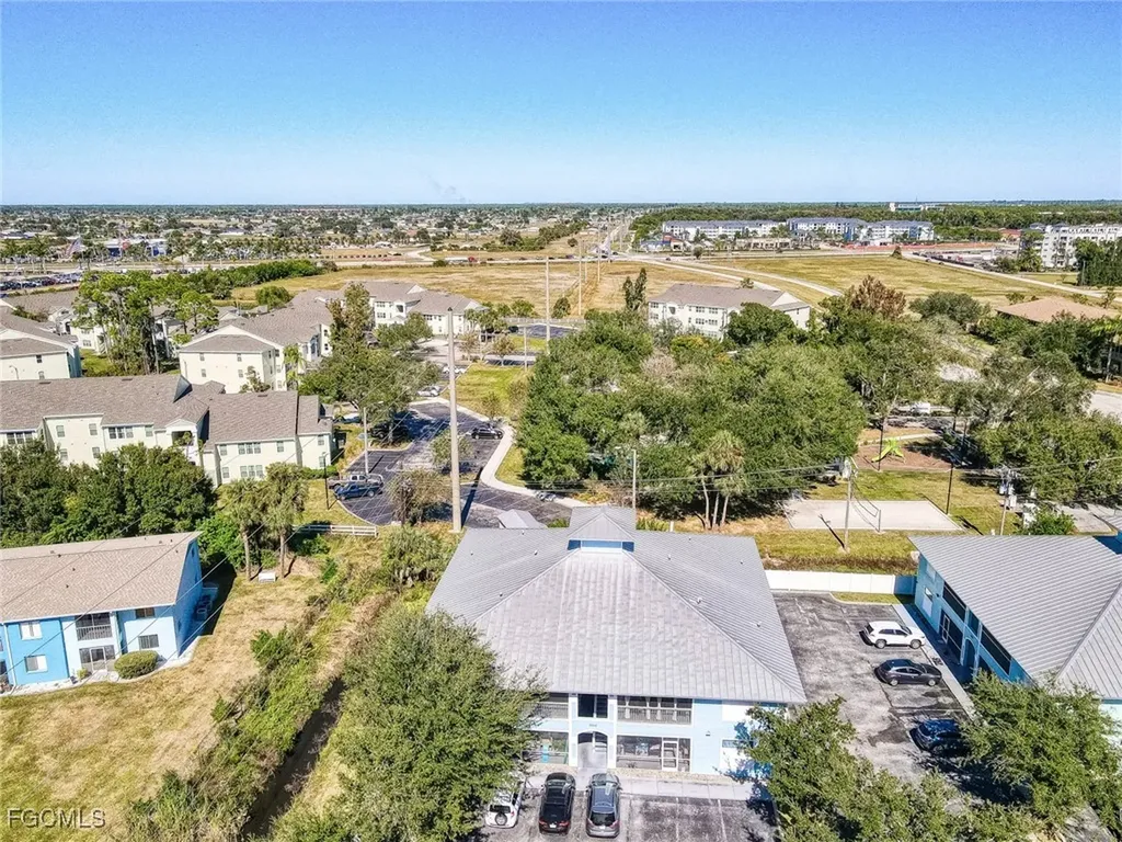 1040 Hancock Creek South Boulevard Cape Coral FL 33909