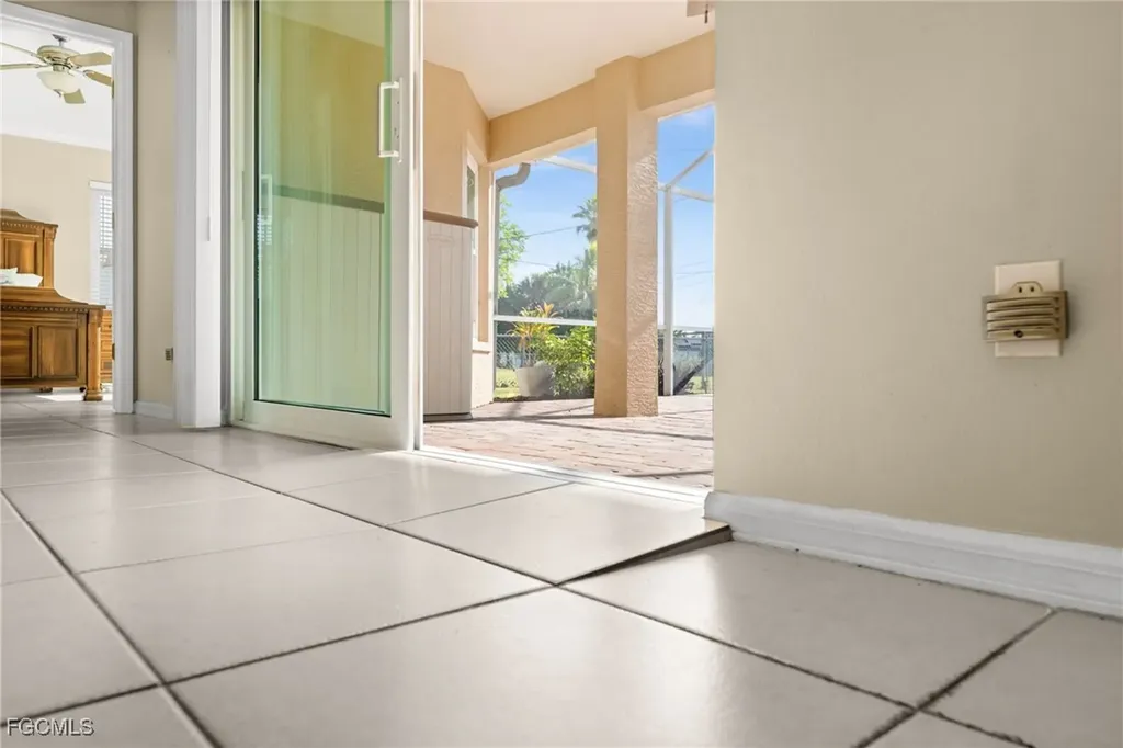 302 SE 34th Street Cape Coral FL 33904