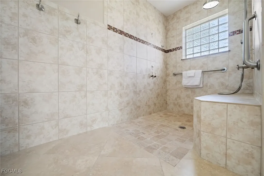 302 SE 34th Street Cape Coral FL 33904