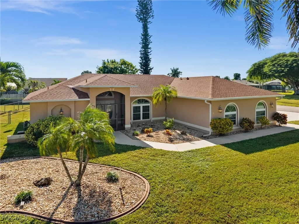 302 SE 34th Street Cape Coral FL 33904