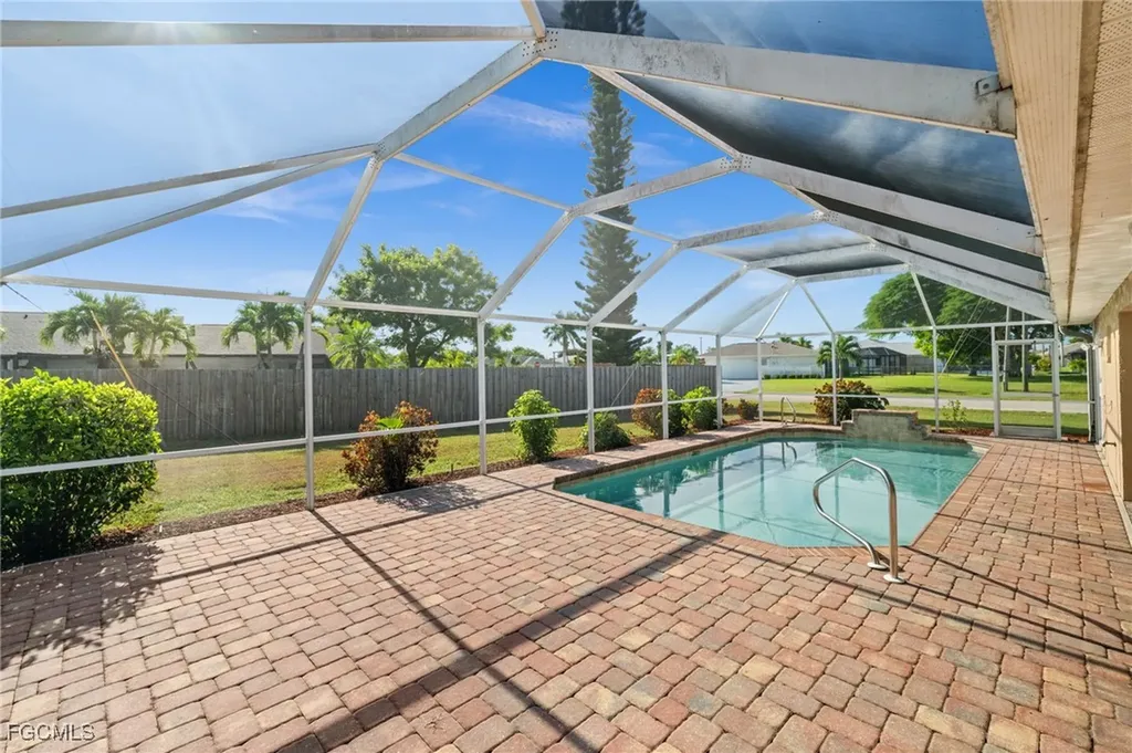 302 SE 34th Street Cape Coral FL 33904