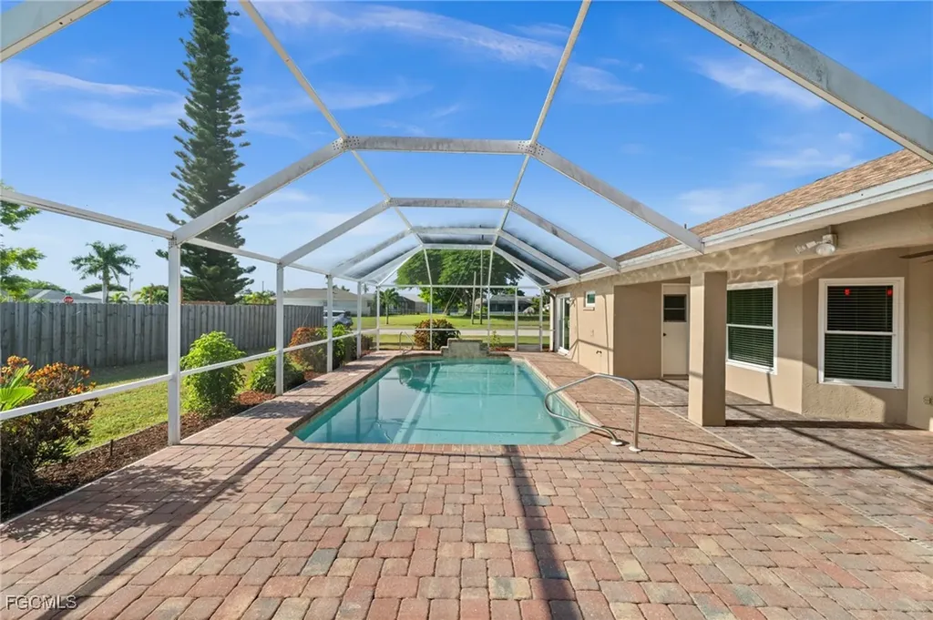 302 SE 34th Street Cape Coral FL 33904