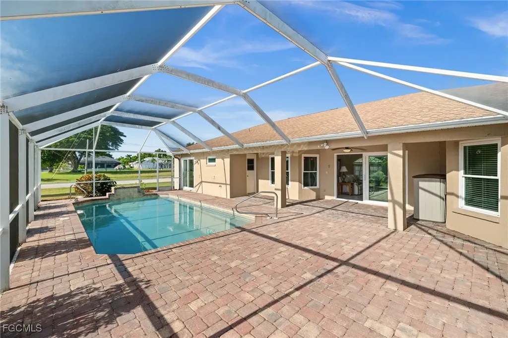 302 SE 34th Street Cape Coral FL 33904