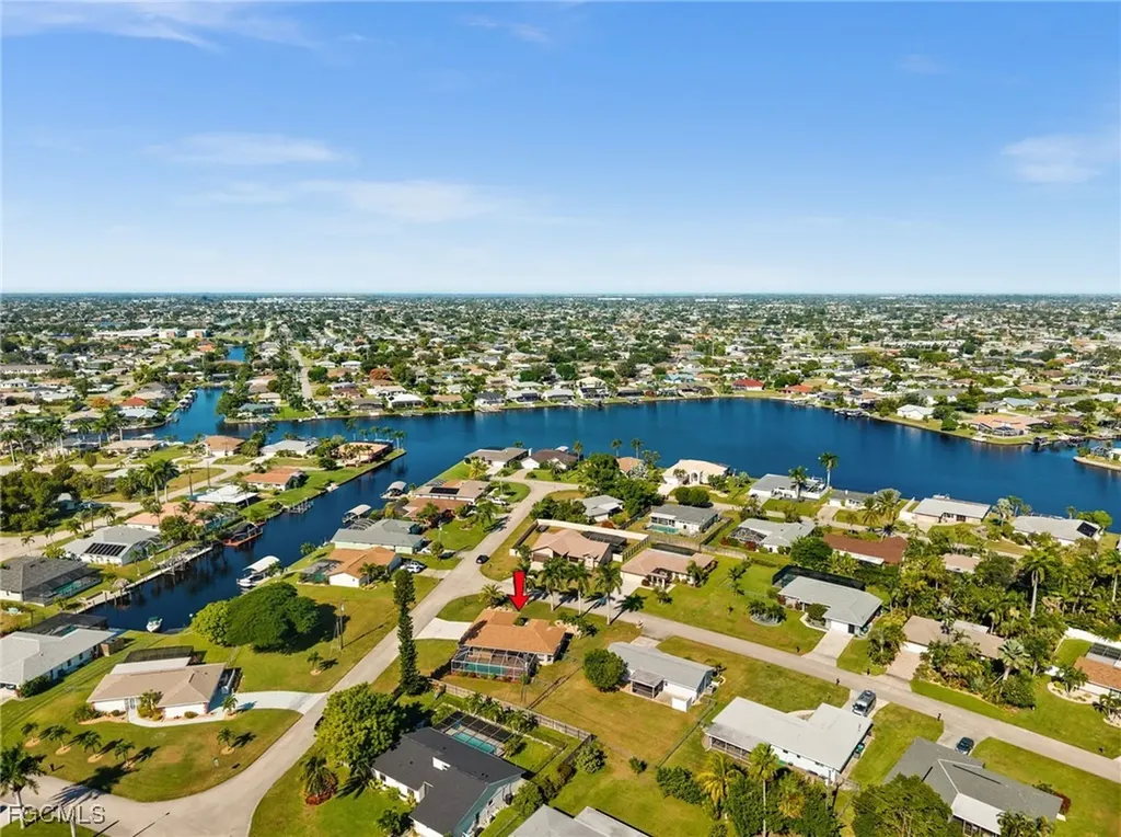 302 SE 34th Street Cape Coral FL 33904