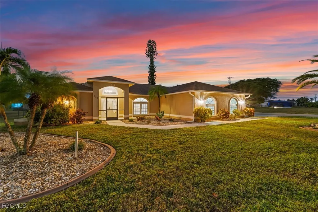 302 SE 34th Street Cape Coral FL 33904