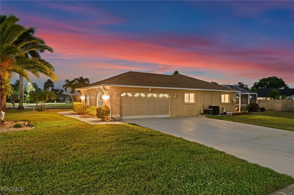 302 SE 34th Street Cape Coral FL 33904