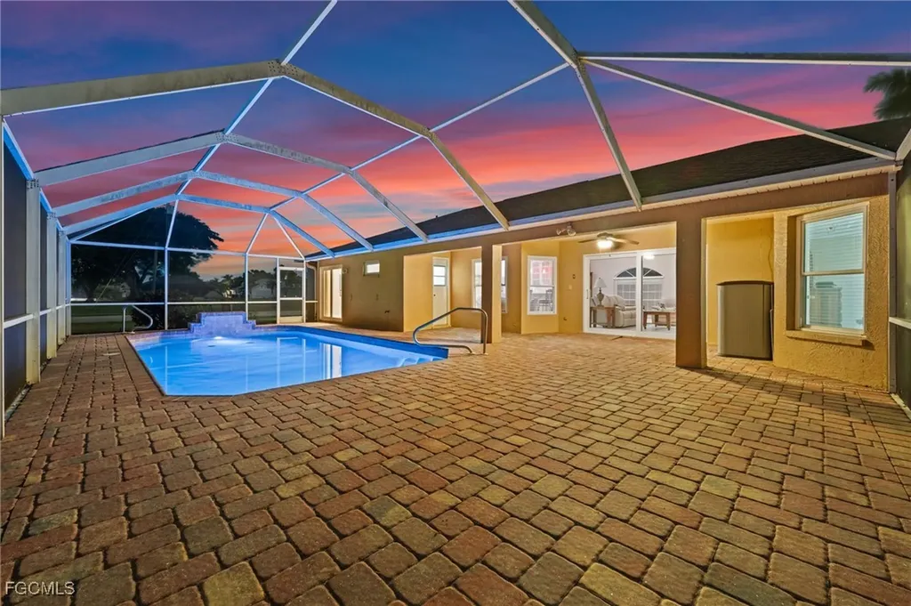 302 SE 34th Street Cape Coral FL 33904