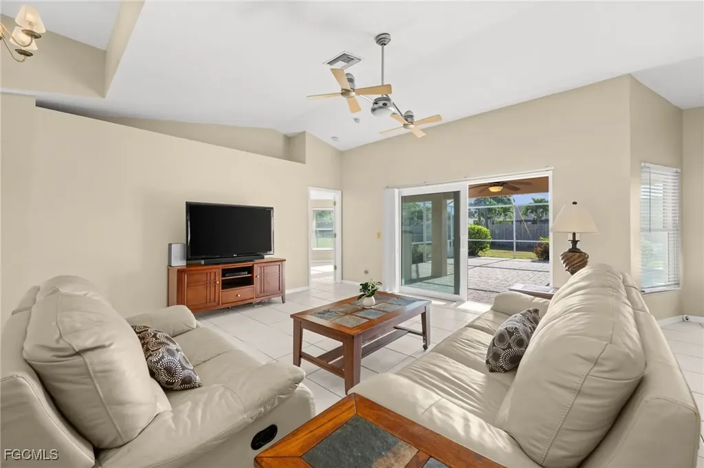 302 SE 34th Street Cape Coral FL 33904
