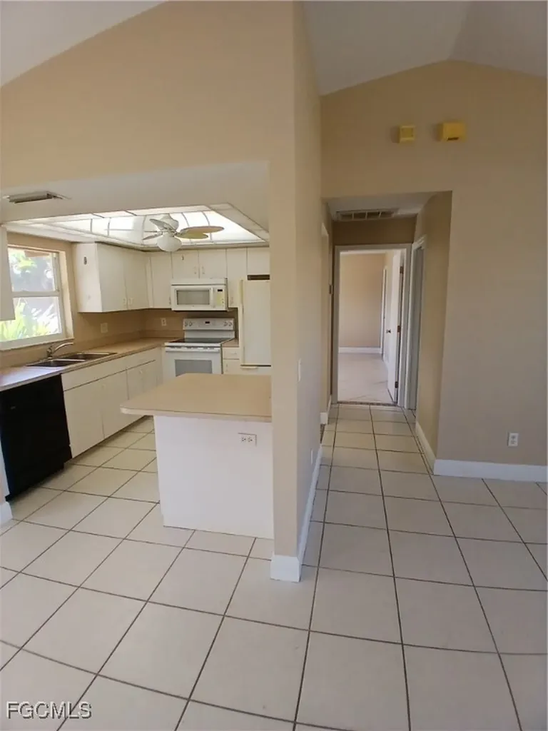 308 SE 19th Lane Cape Coral FL 33990