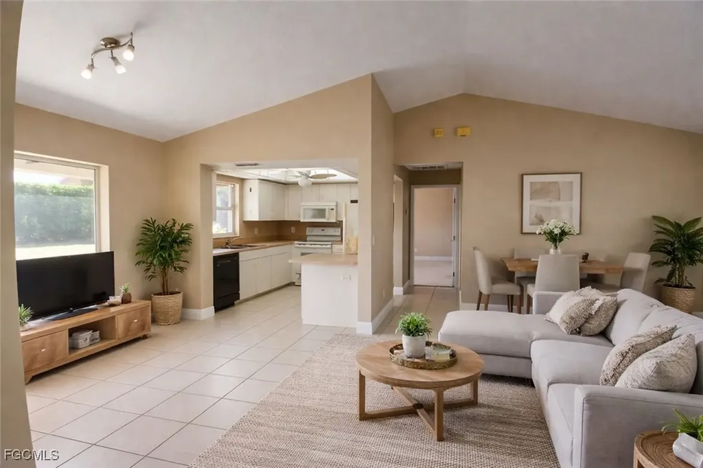 308 SE 19th Lane Cape Coral FL 33990