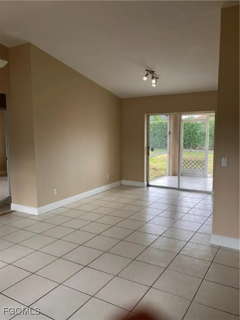 308 SE 19th Lane Cape Coral FL 33990