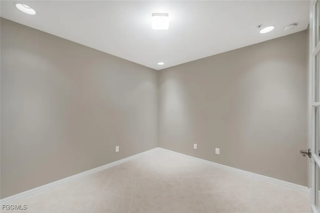 8564 Oakshade Circle Fort Myers FL 33919