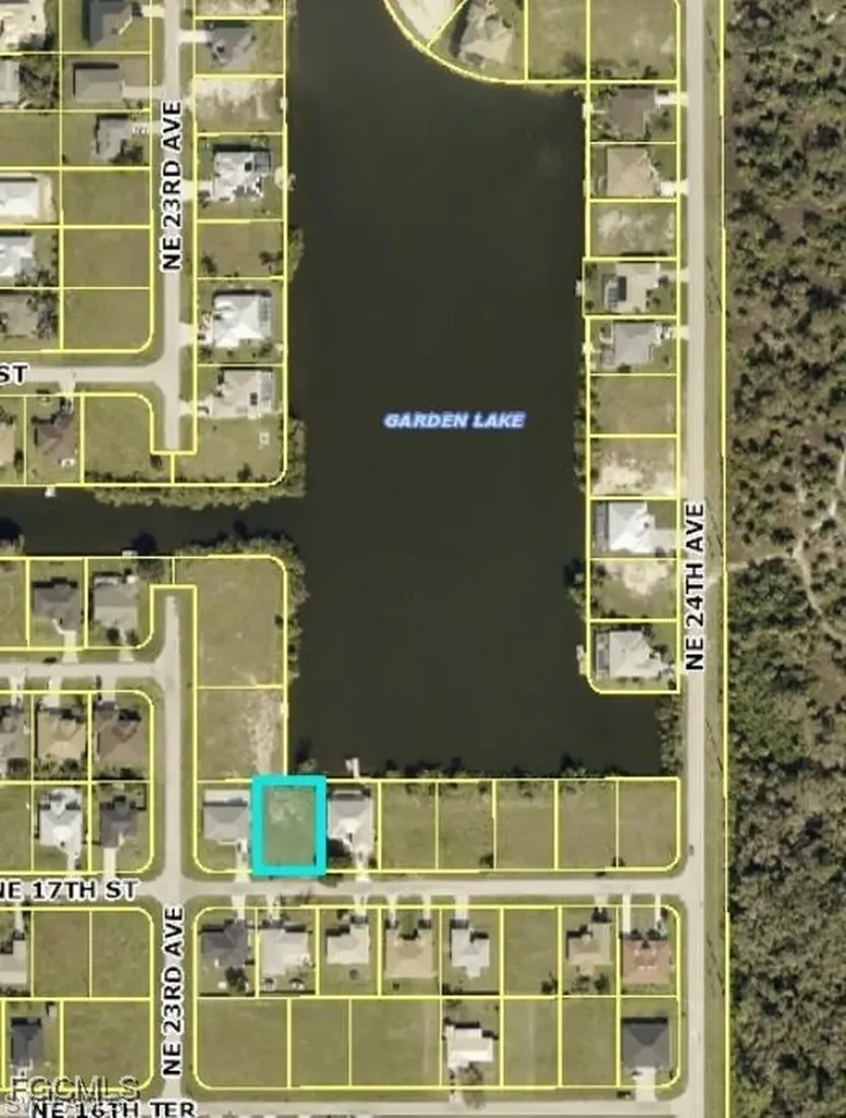 2305 NE 17th Street Cape Coral FL 33909