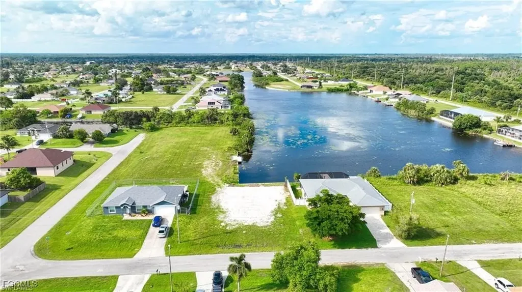 2305 NE 17th Street Cape Coral FL 33909
