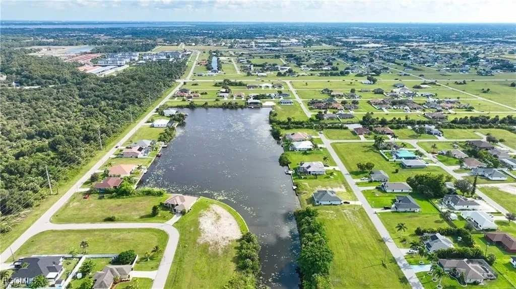 2305 NE 17th Street Cape Coral FL 33909