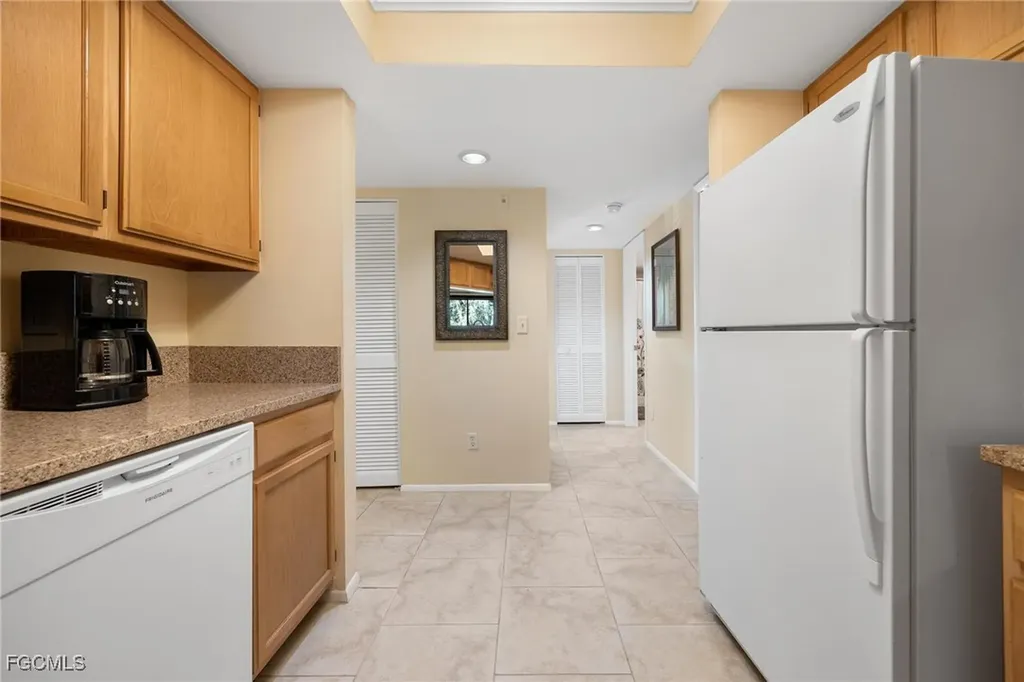 9627 Eaton Gardens Lane Fort Myers FL 33919