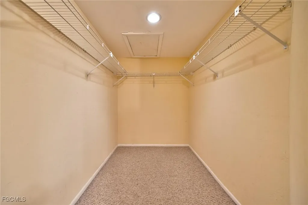 9627 Eaton Gardens Lane Fort Myers FL 33919