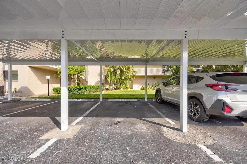 9627 Eaton Gardens Lane Fort Myers FL 33919