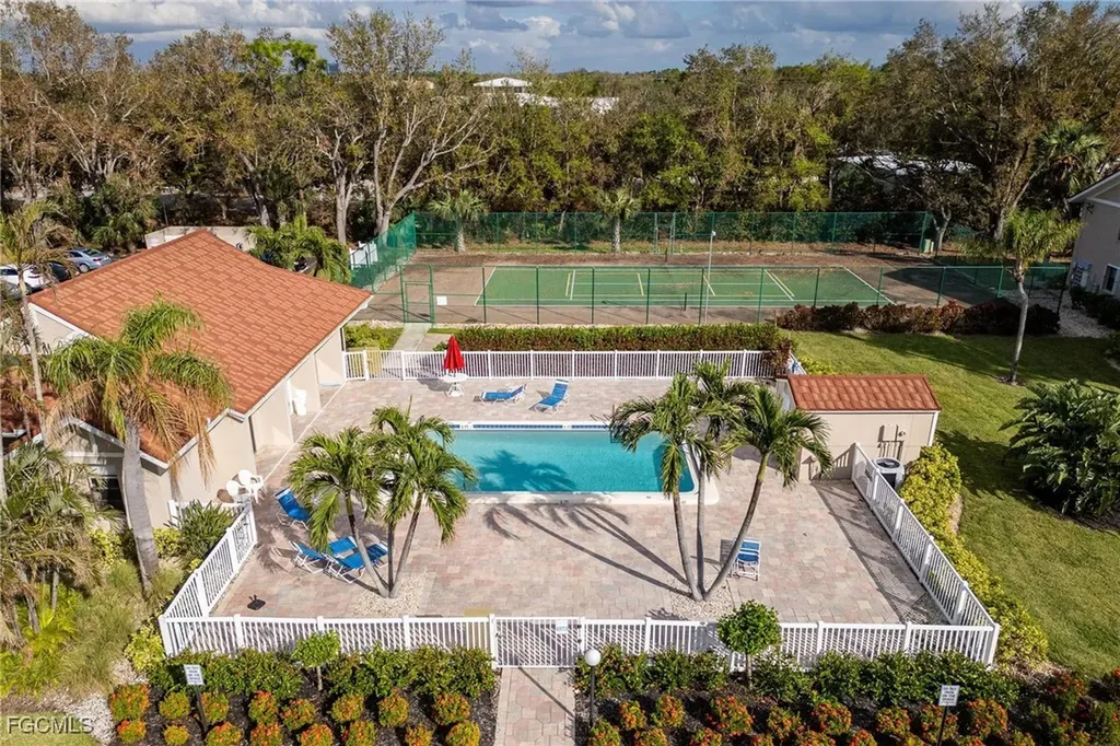 9627 Eaton Gardens Lane Fort Myers FL 33919