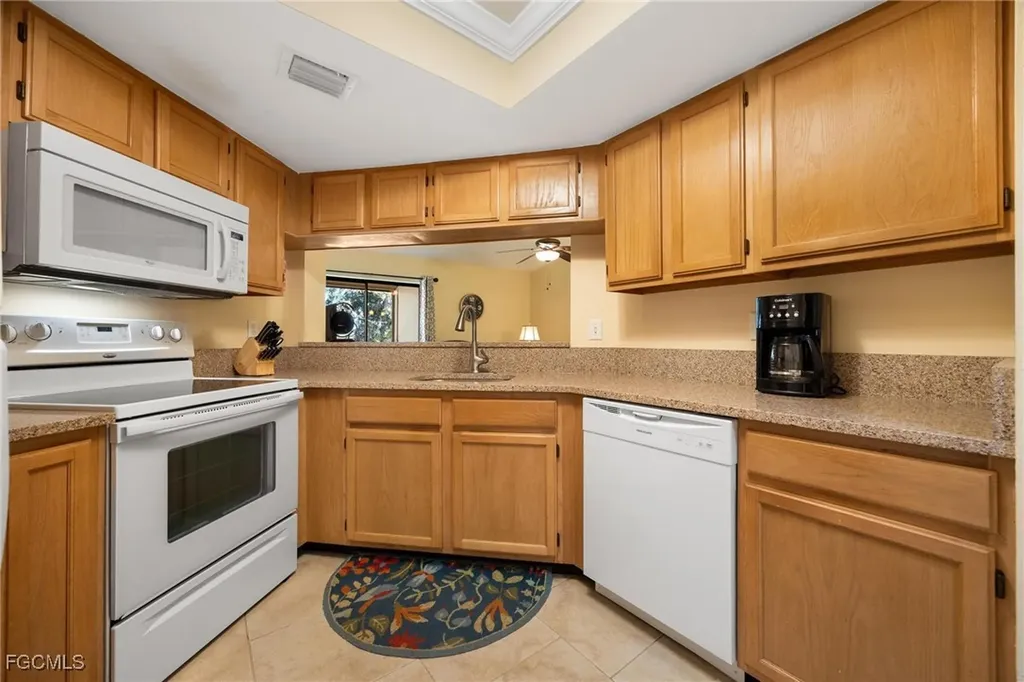 9627 Eaton Gardens Lane Fort Myers FL 33919