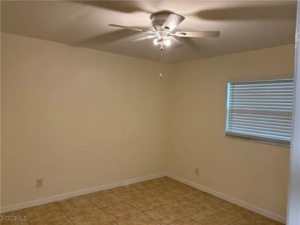 733/735 Gilbert Avenue S Lehigh Acres FL 33973