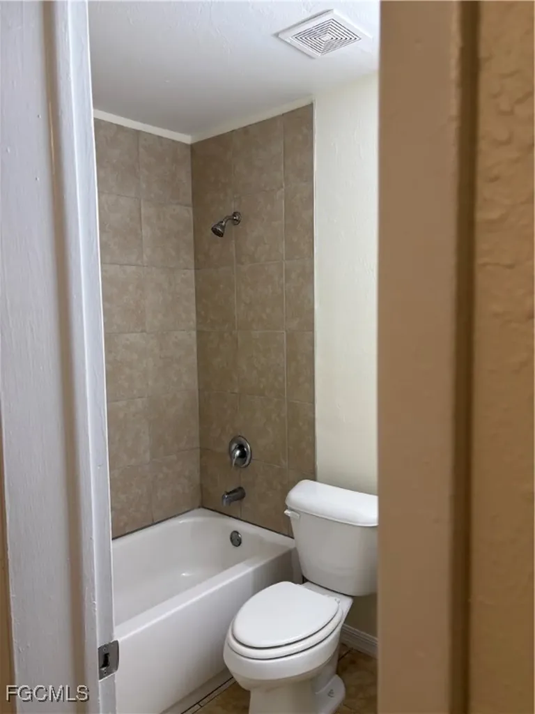 733/735 Gilbert Avenue S Lehigh Acres FL 33973
