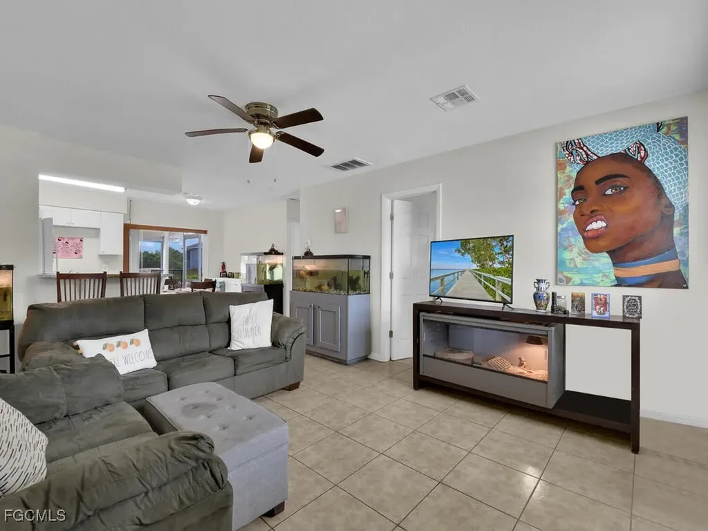 733/735 Gilbert Avenue S Lehigh Acres FL 33973