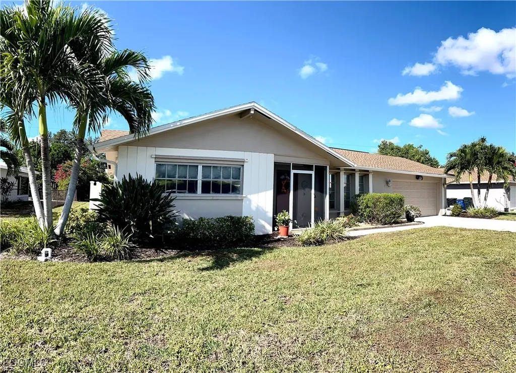 1406 S Larkwood Square Fort Myers FL 33919