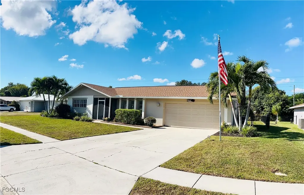 1406 S Larkwood Square Fort Myers FL 33919