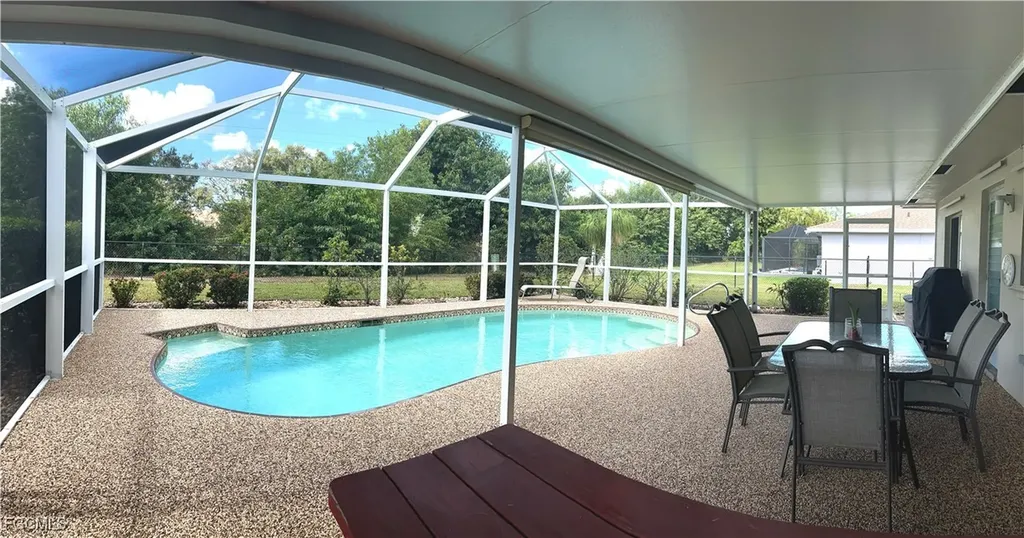 1406 S Larkwood Square Fort Myers FL 33919